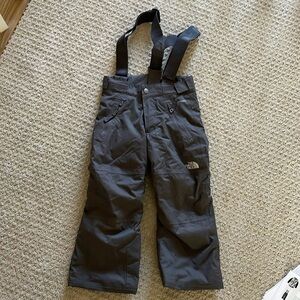 The North Face Kids Snowquest Suspender Plus Snow Pants Gray